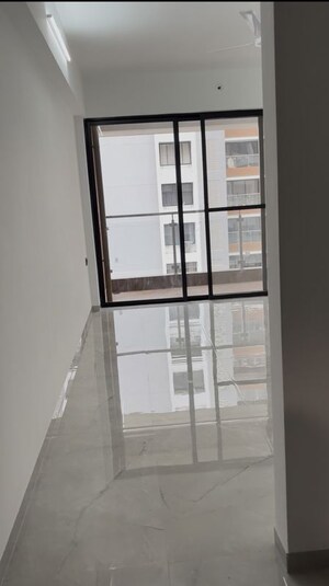 Room in 2 BHK Apartment at Unique Youtopia, Kharadi – for Rent