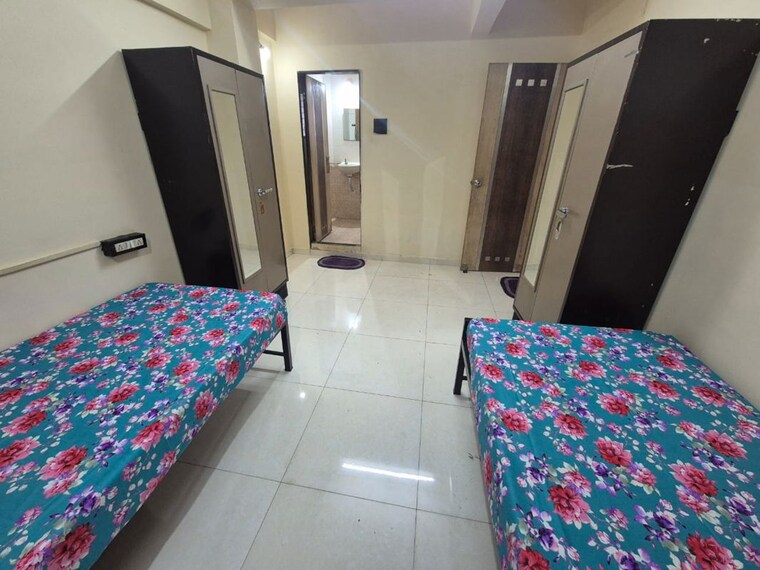 Bedroom, malad west Pg For Boys & Girls In Malad West 10630805