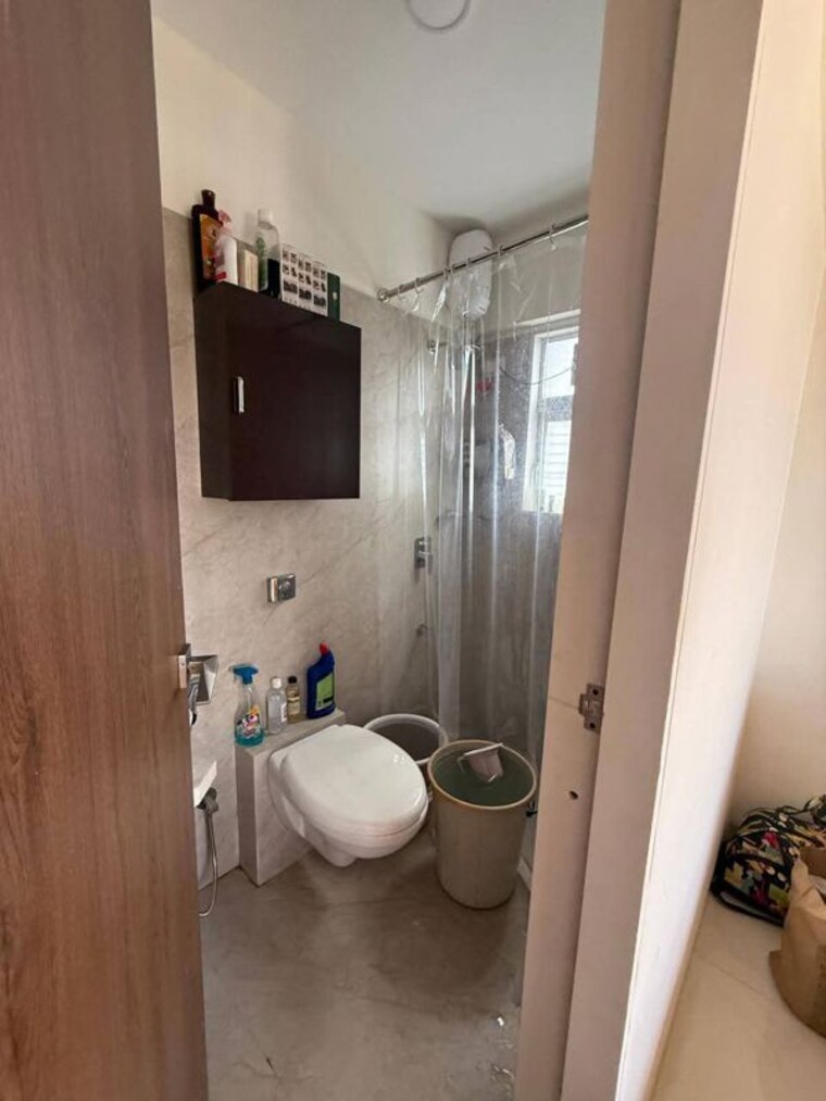 Bathroom, romell-amore 2 Bedroom 650 Sq.Ft. Apartment In Andheri West Mumbai 10630815