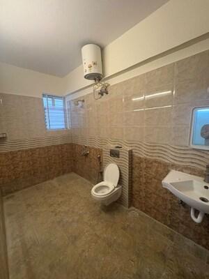 Bathroom in 3 BHK Apartment at Richmond Premier, Richmond Road – for Rent