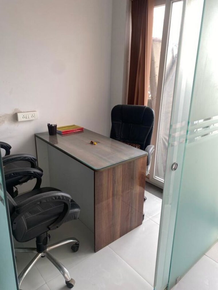Team Area, galaxy-diamond-plaza Commercial Office Space 273 Sq.Ft. In Sector 4 Greater Noida Greater Noida 10630829