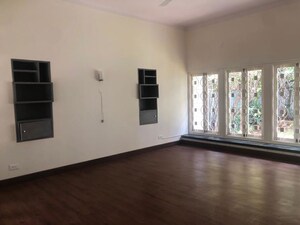 Room in 3 BHK Independent House at Earls Court, Brigade Road – for Rent