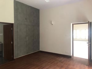Room in 3 BHK Independent House at Earls Court, Brigade Road – for Rent