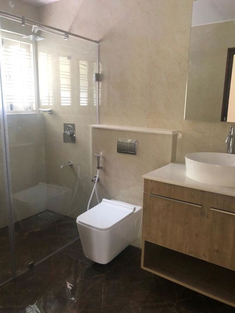 Bathroom, earls-court 3 Bedroom 4250 Sq.Ft. Independent House In Brigade Road Bangalore 10569424