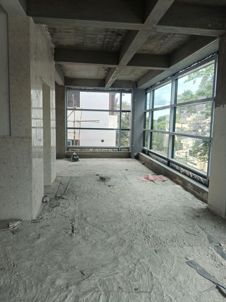  Parking, embassy-icon Commercial Office Space 20000 Sq.Ft. In Infantry Road Bangalore 10491454