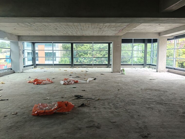  Parking, embassy-icon Commercial Office Space 20000 Sq.Ft. In Infantry Road Bangalore 10491454