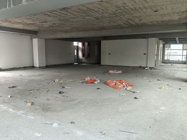  Parking, embassy-icon Commercial Office Space 20000 Sq.Ft. In Infantry Road Bangalore 10491454
