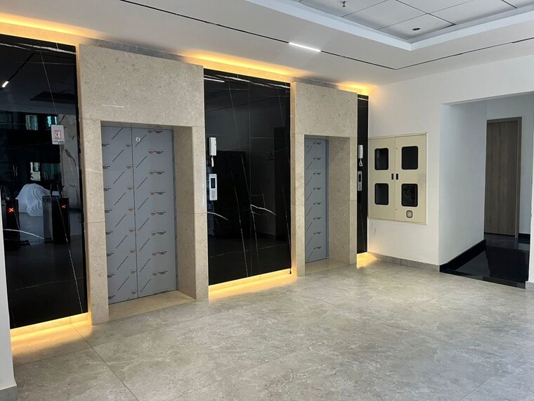 Room, hebbal Commercial Office Space 5000 Sq.Ft. In Hebbal Bangalore 10522561
