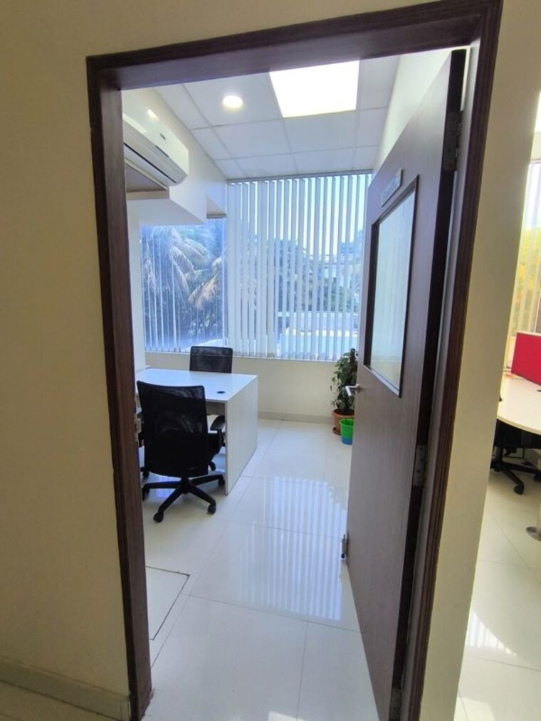 Team Area, embassy-icon Commercial Office Space 2800 Sq.Ft. In Infantry Road Bangalore 10505064