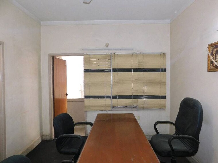 Kitchen, embassy-icon Commercial Office Space 1150 Sq.Ft. In Infantry Road Bangalore 10446185