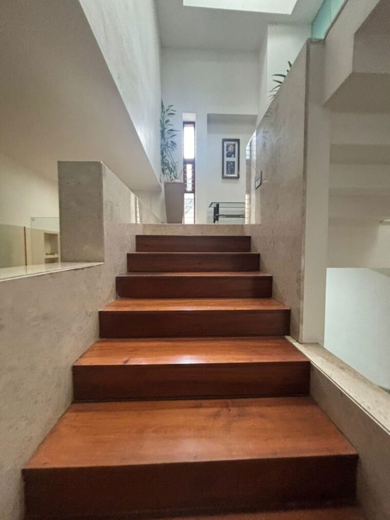 undefined, vasanth nagar 4 Bedroom 4500 Sq.Ft. Independent House In Vasanth Nagar Bangalore 10527769