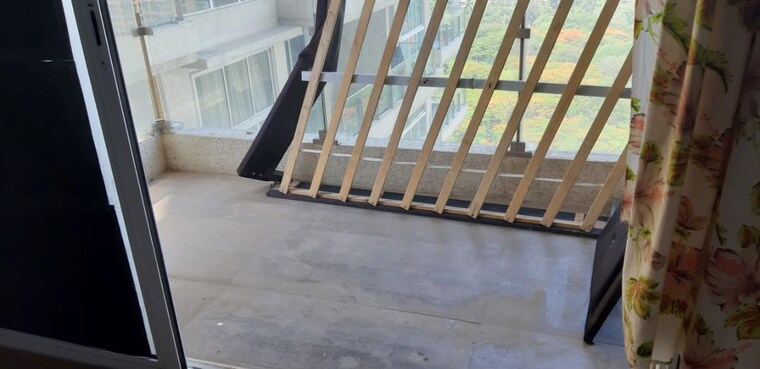 Balcony, lnt-crescent-bay-t3 2 Bedroom 864 Sq.Ft. Apartment In Parel Mumbai 10630844