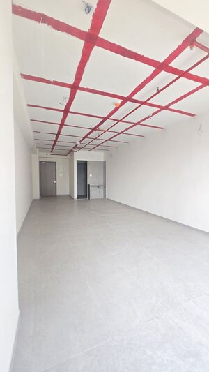 Room in  Office Space at Bhoomi 9 Business Bay, Malad West – for Rent