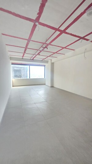 Room in  Office Space at Bhoomi 9 Business Bay, Malad West – for Rent