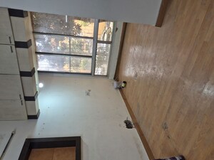 Furnished Amenities in 2 BHK Apartment at Mayur Vihar – for Rent