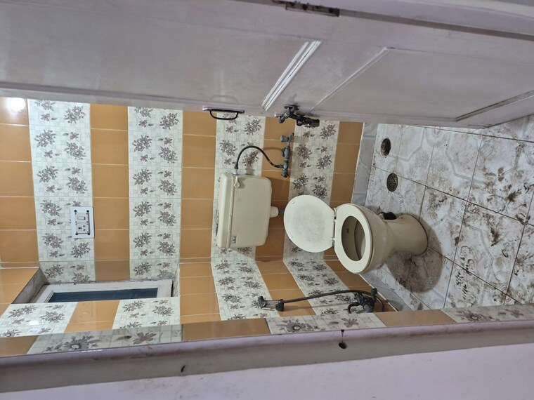 Attached Bathroom, mayur vihar 2 Bedroom 850 Sq.Ft. Apartment In Mayur Vihar Delhi 10630858