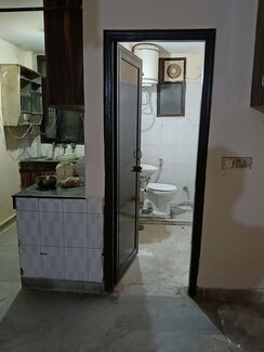 1 BHK Builder Floor For Rent in Saket