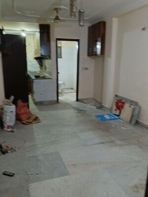 Parking in 1 BHK Builder Floor at Saket – for Rent