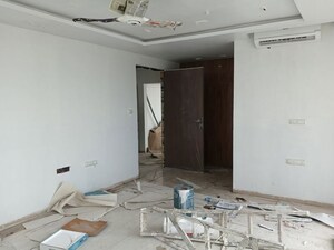 Room in 3 BHK Apartment at Rohan Lifescapes Aquino, Prabhadevi – for Sale