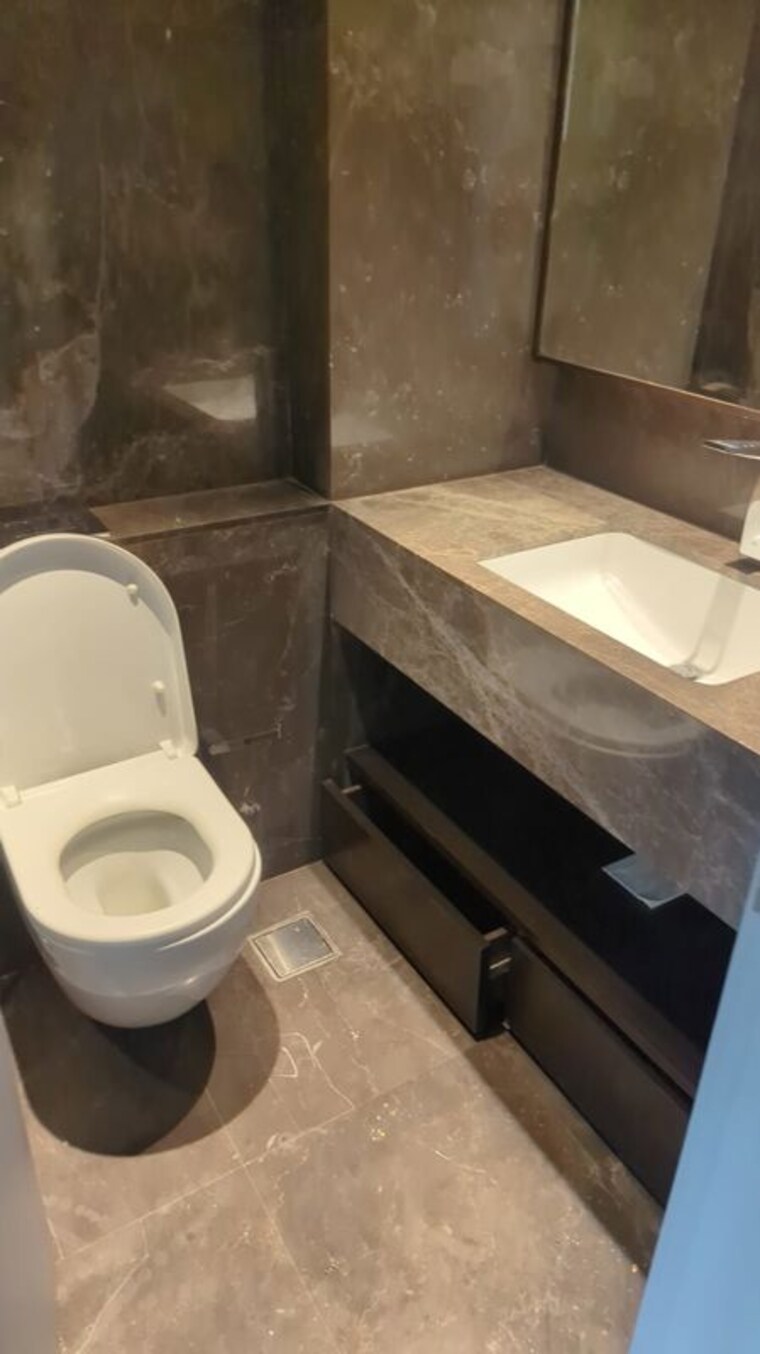 Bathroom, lodha-trump-tower 3 Bedroom 1350 Sq.Ft. Apartment In Worli Mumbai 10630869