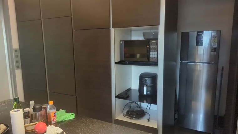 Bathroom, lodha-trump-tower 4 Bedroom 1600 Sq.Ft. Apartment In Worli Mumbai 10630876