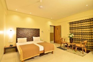 6+ BHK Builder Floor For Rent in Budhwar Peth