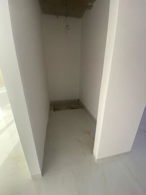 Room in 6+ BHK Apartment at Vraj Tiara, Worli – for Sale