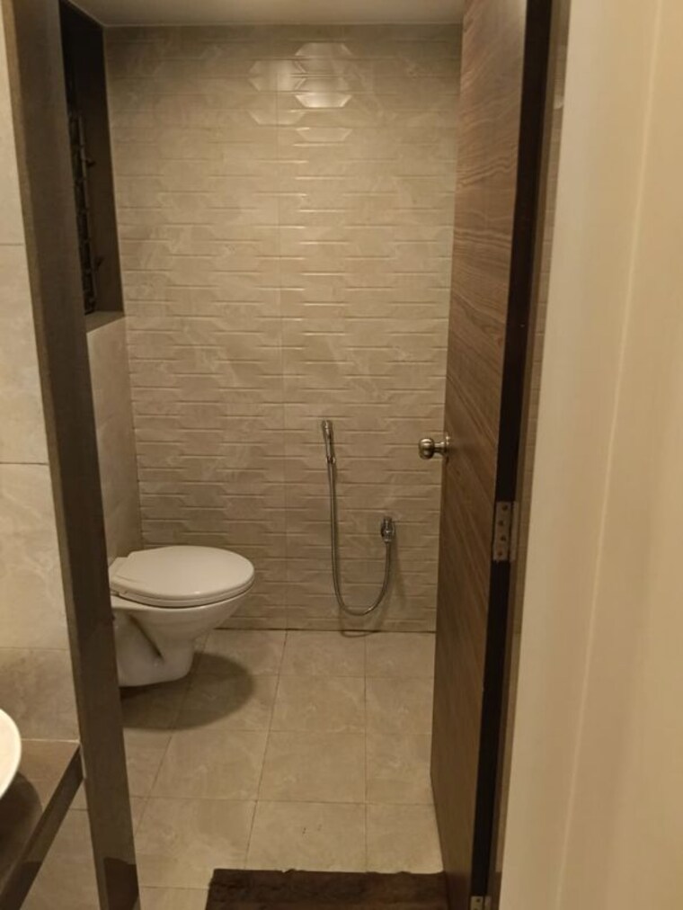 Bathroom, seasons-green 2 Bedroom 564 Sq.Ft. Apartment In Khadakpada Thane 9120008