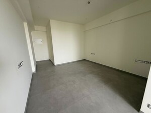 Room in 4 BHK Apartment at Nettoor – for Sale