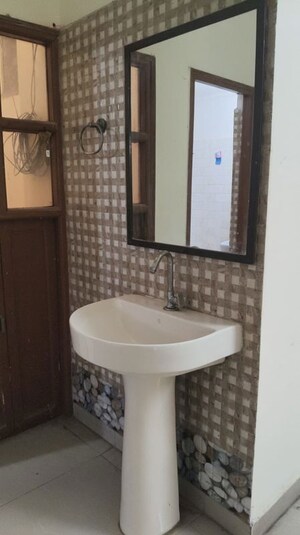 Bathroom in 2 BHK Builder Floor at Sector 21 – for Rent