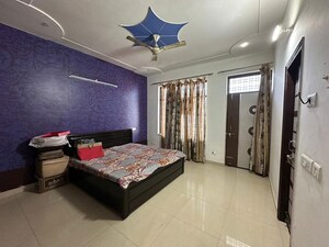 Bedroom in 2 BHK Builder Floor at Sector 21 – for Rent