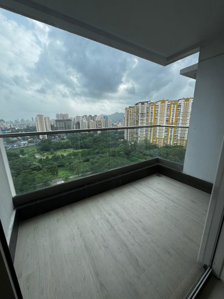 Balcony, courtyard-by-narang-realty-and-the-wadhwa-group 2 Bedroom 830 Sq.Ft. Apartment In Pokhran Road No Two Thane 10630907