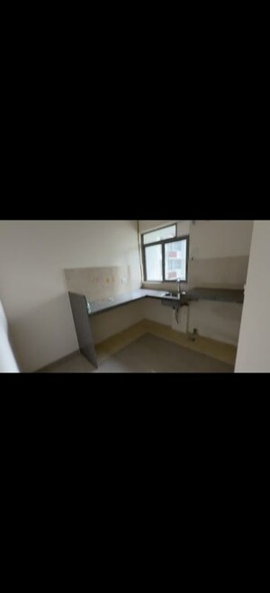 Room in 1 BHK Apartment at Piramal Vaikunth A Class Homes, Balkum Pada – for Rent