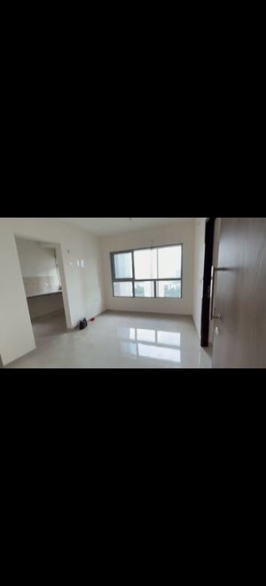 Room in 1 BHK Apartment at Piramal Vaikunth A Class Homes, Balkum Pada – for Rent