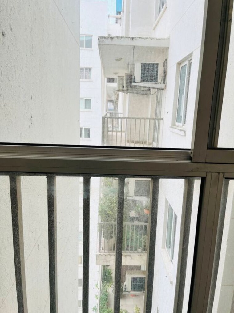 Balcony, emaar-emerald-floors-premier 3 Bedroom 1975 Sq.Ft. Apartment In Sector 65 Gurgaon 10630983