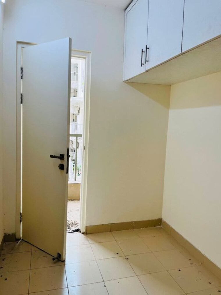 Room, emaar-emerald-floors-premier 3 Bedroom 1975 Sq.Ft. Apartment In Sector 65 Gurgaon 10630983