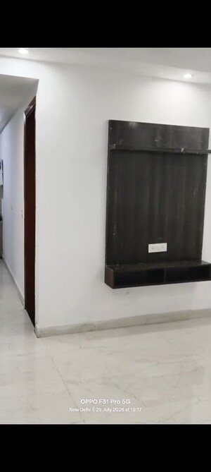 Room in 2 BHK Builder Floor at Mehrauli – for Rent