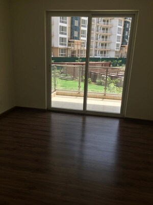 Room in 4 BHK Apartment at Emaar Palm Terraces Select, Sector 66 – for Rent