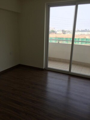 Room in 4 BHK Apartment at Emaar Palm Terraces Select, Sector 66 – for Rent