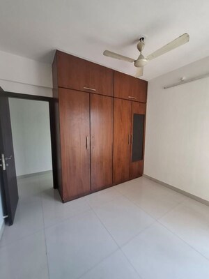 Room in 3 BHK Apartment at Rustomjee Athena, Majiwada – for Rent