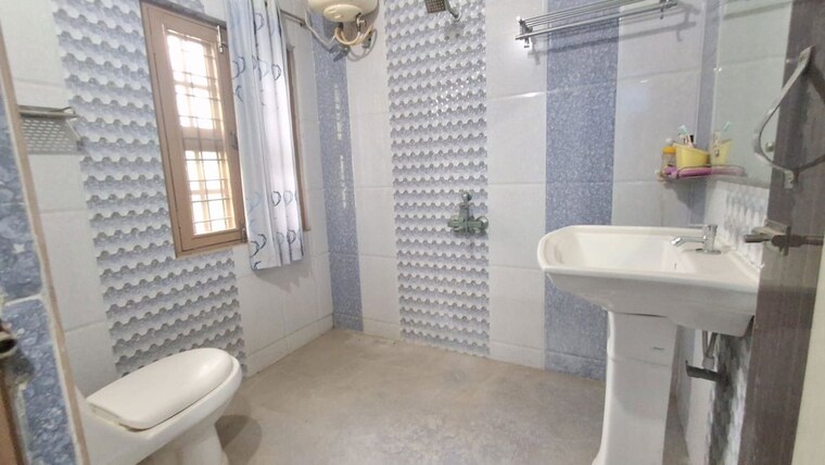 Bathroom, saket 4 Bedroom 2500 Sq.Ft. Villa In Saket Hyderabad 10631021