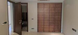 Room in 4 BHK Builder Floor at Defence Colony – for Rent
