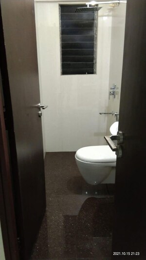 Bathroom in 1.5 BHK Apartment at Sai Amit Apartment, Andheri West – for Rent