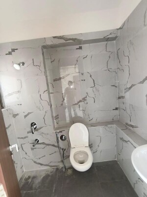 Bathroom in 1 BHK Apartment at LnT Veridian, Powai – for Rent