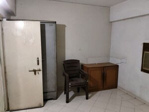 Room in 3 BHK Apartment at Memnagar – for Sale