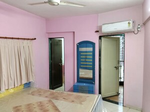 Room in 3 BHK Apartment at Memnagar – for Sale