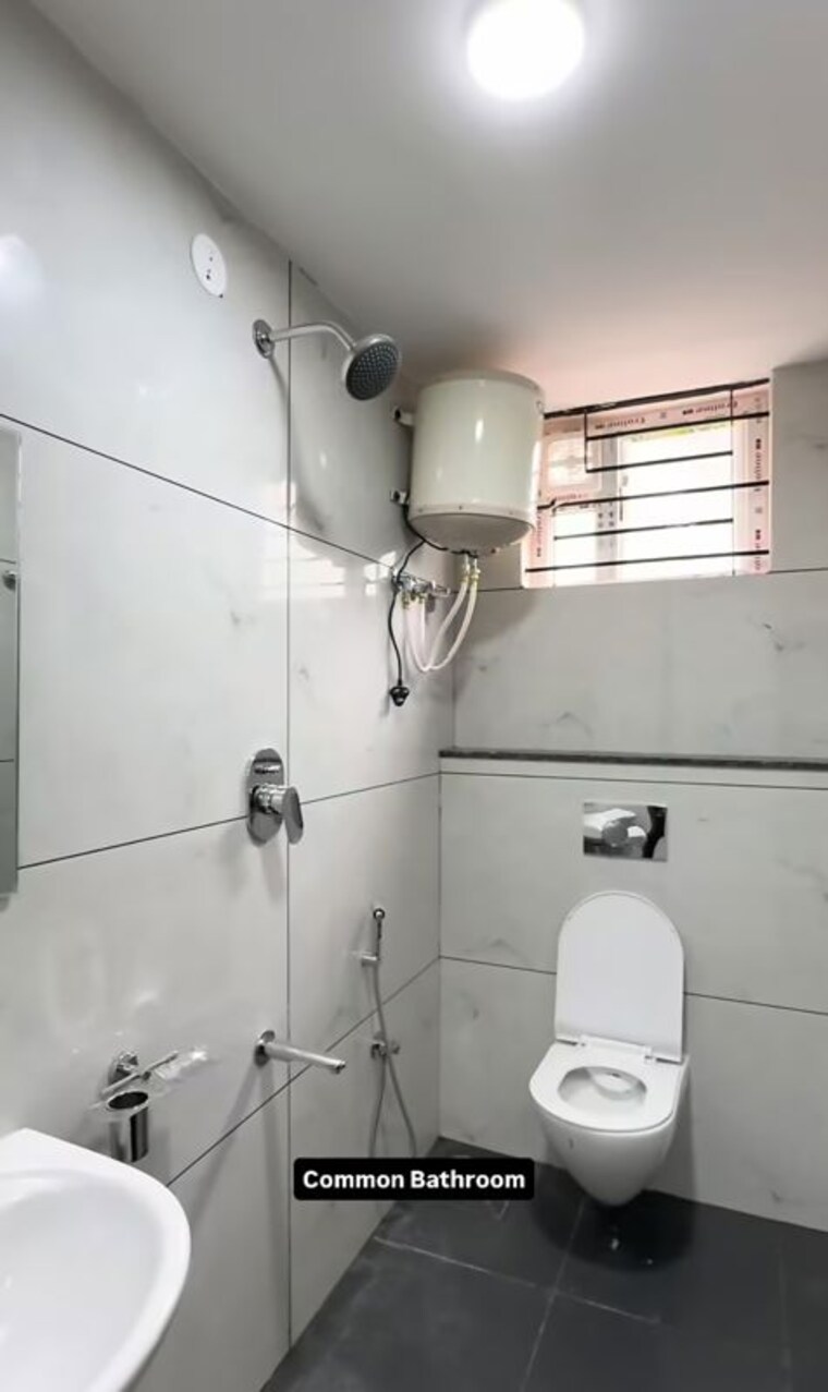 Bathroom, chembur-residency 2 Bedroom 700 Sq.Ft. Apartment In Chembur Mumbai 10631084