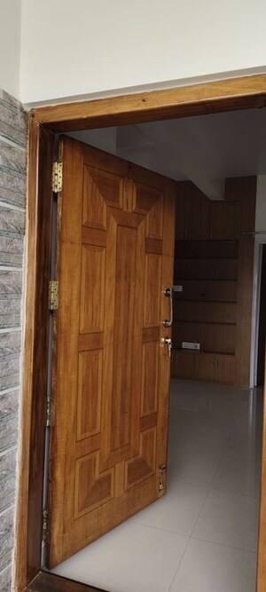 Furnished Amenities in 2 BHK Apartment at Indiranagar – for Rent