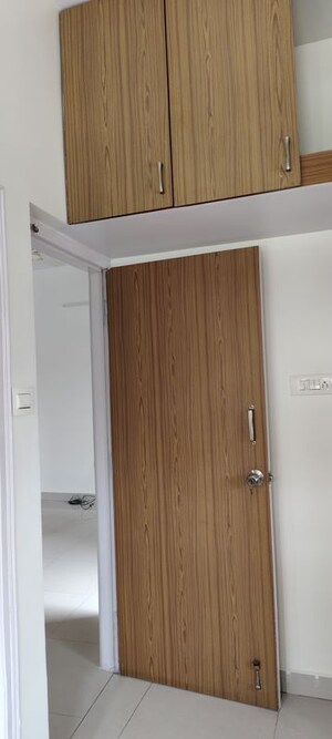 Room in 2 BHK Apartment at Indiranagar – for Rent