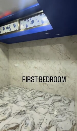 Swimming Pool in 1.5 BHK Apartment at Chembur Gaothan, Chembur – for Sale
